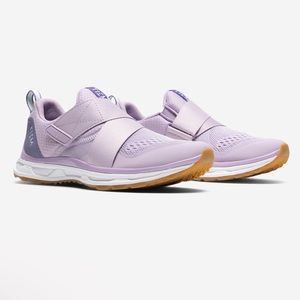 Gently used and I mean gently slipstream lilac cycle shoes. Clips attached